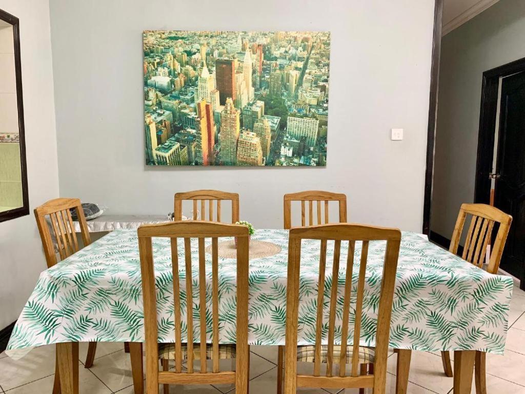 Marina Court Vacation Home 3 Bedrooms - קוטה קינבלו מראה חיצוני תמונה