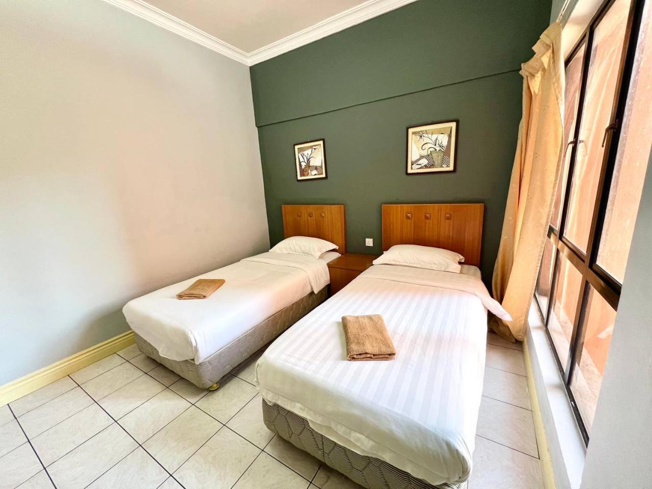 Marina Court Vacation Home 3 Bedrooms - קוטה קינבלו מראה חיצוני תמונה